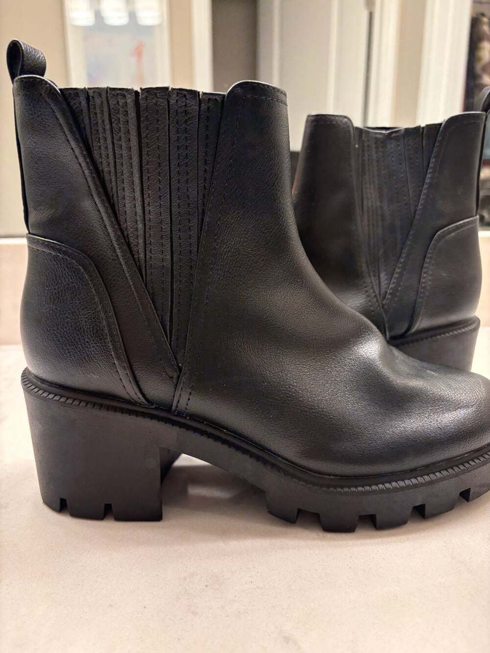 DV Dolce Vita Black Chunky Heel Chelsea Ankle Boots